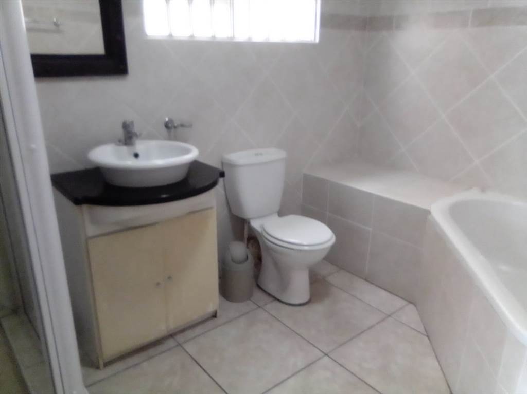 3 Bed House in Manaba photo number 13