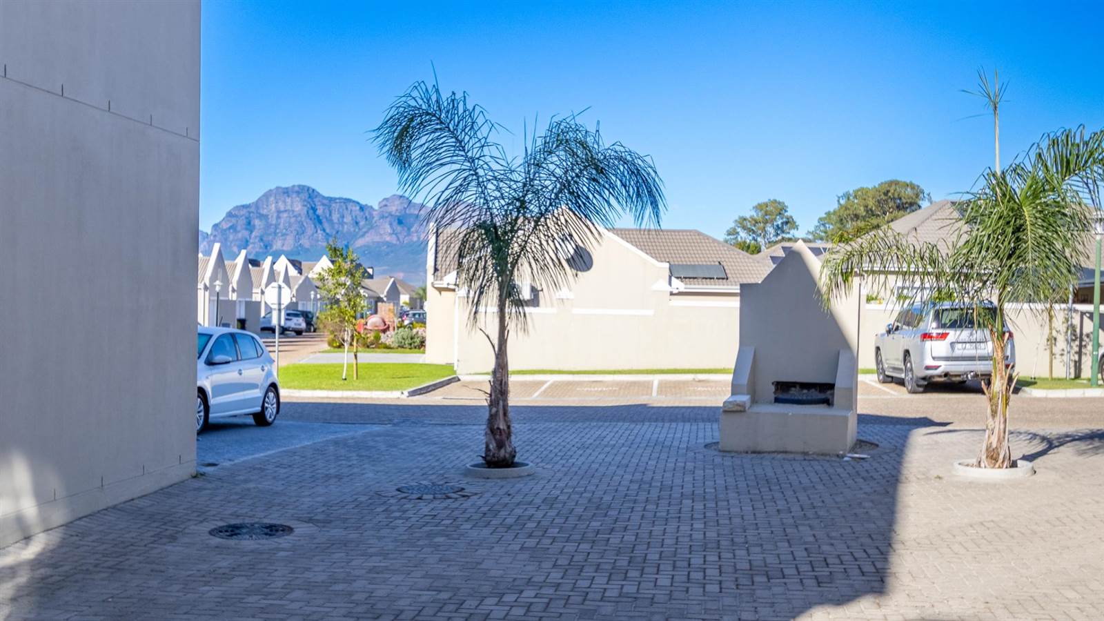 2 Bed Apartment in Paarl photo number 21