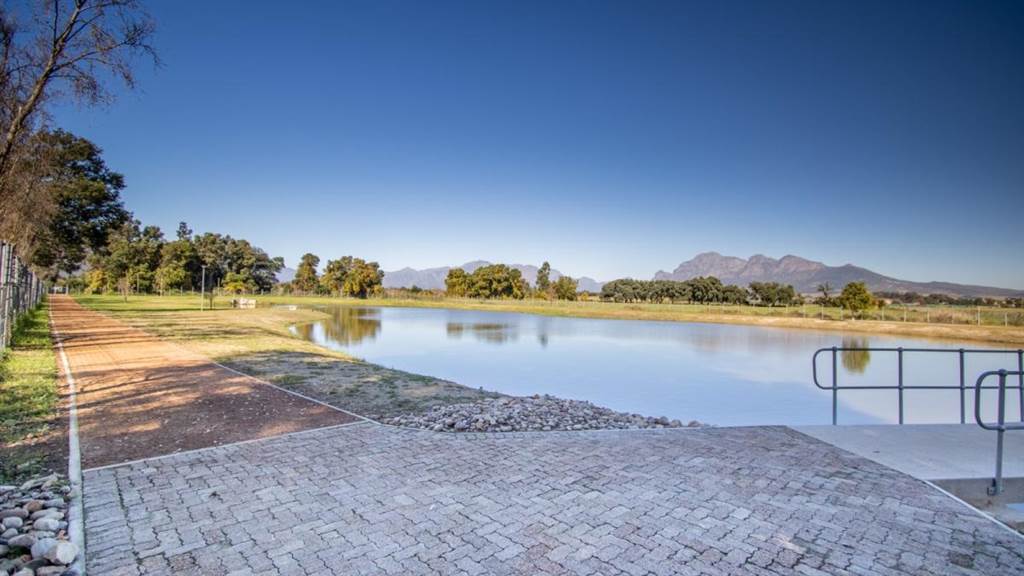 2 Bed Apartment in Paarl photo number 24