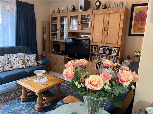 2 Bedroom Townhouse 2 Bedroom Townhouse