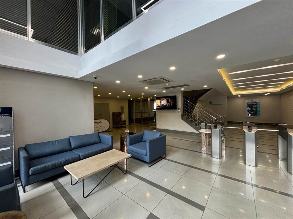 2200  m² Commercial space in Parktown photo number 2