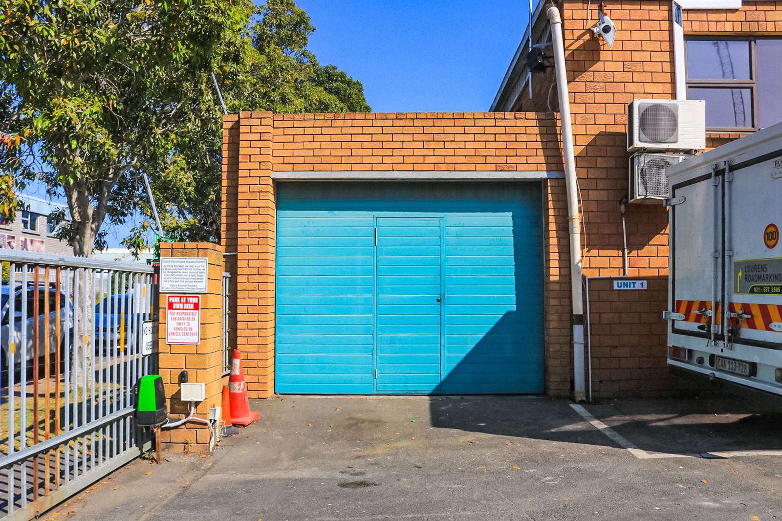 209  m² Industrial space in Killarney Gardens photo number 17