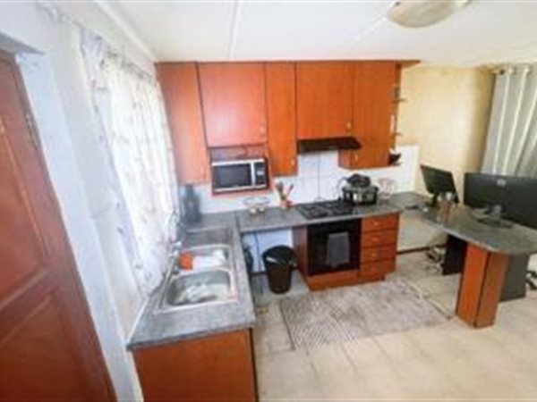2 Bedroom Townhouse 2 Bedroom Townhouse