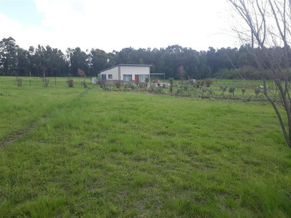 8 586 m² Smallholding 8 586 m² Smallholding