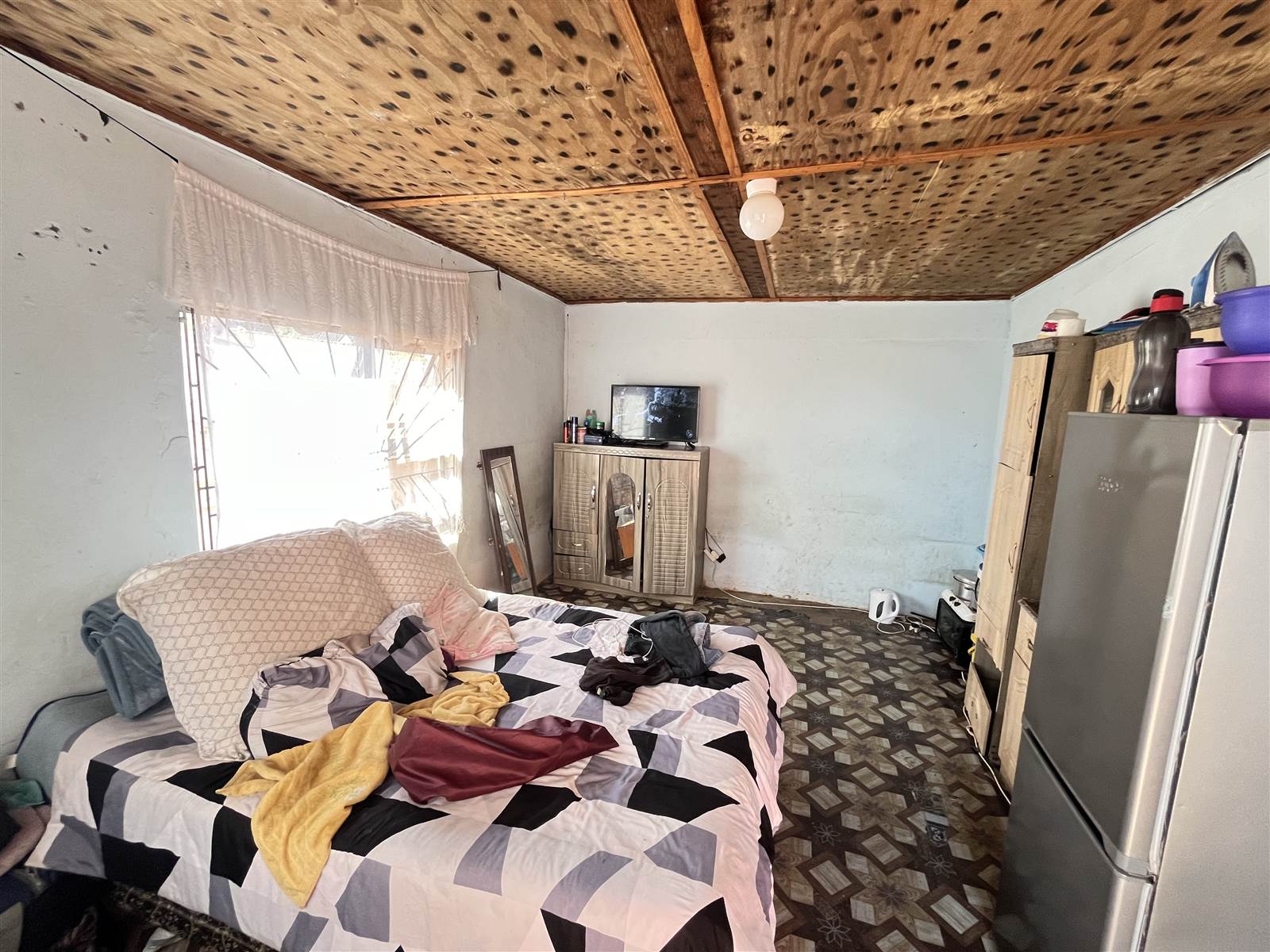 6 Bed House in Kwazakhele photo number 14