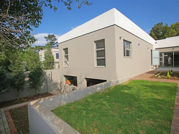4 Bed Townhouse in Oaklands
