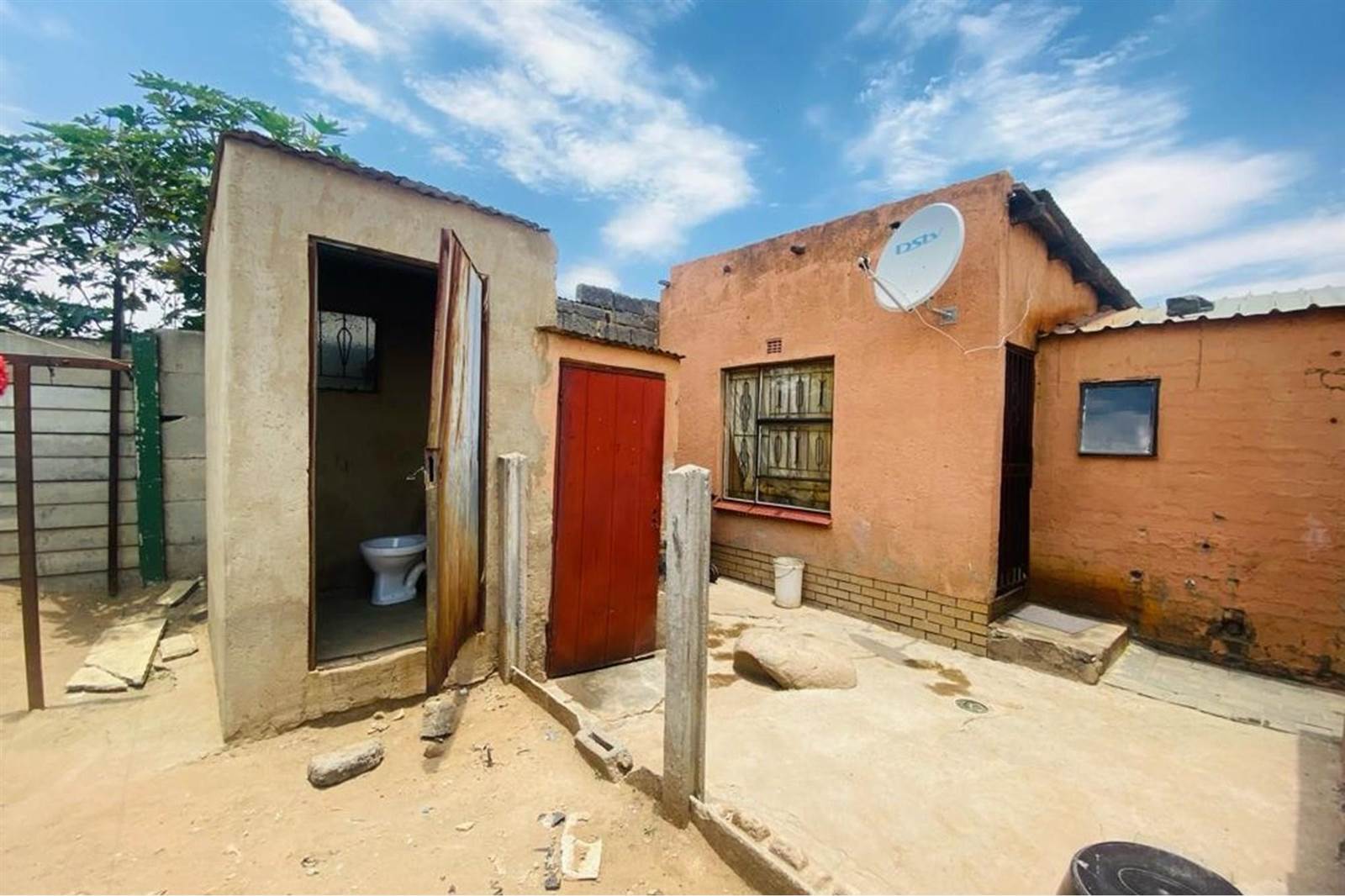 22 Bed House in Tembisa photo number 4