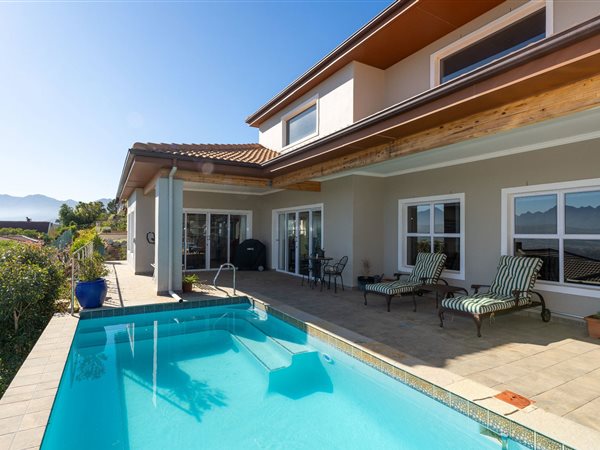 3 Bedroom House 3 Bedroom House