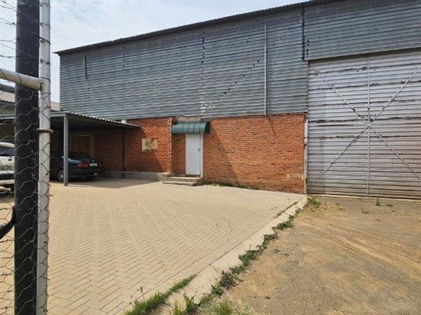 847  m² Industrial space