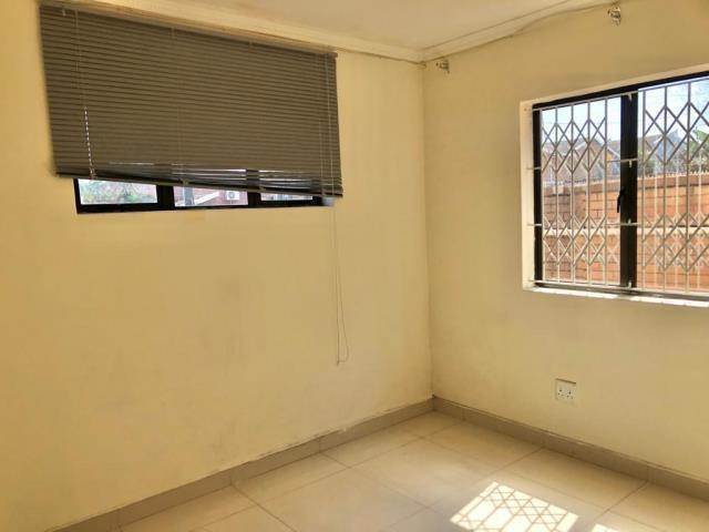 3 Bed Apartment in Musgrave photo number 10