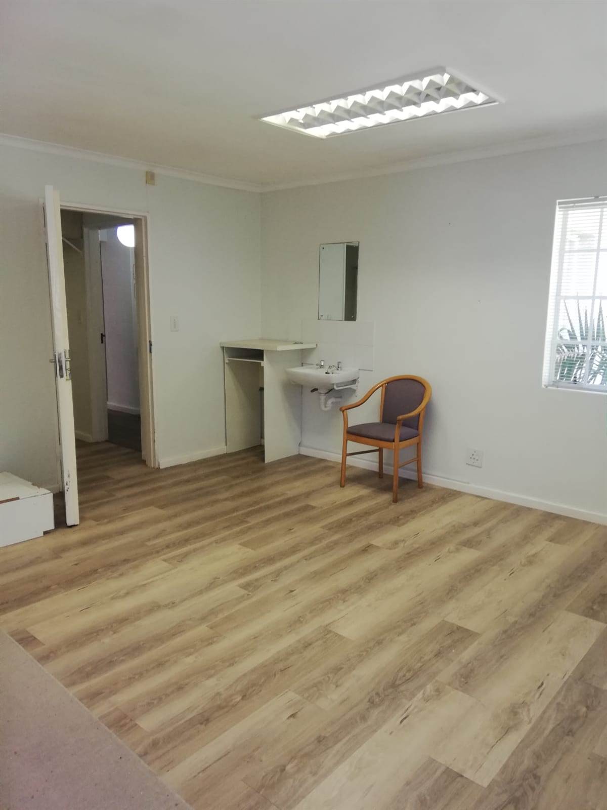 30.15  m² Office Space in Pinelands photo number 1