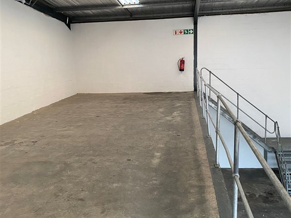 184  m² Industrial space