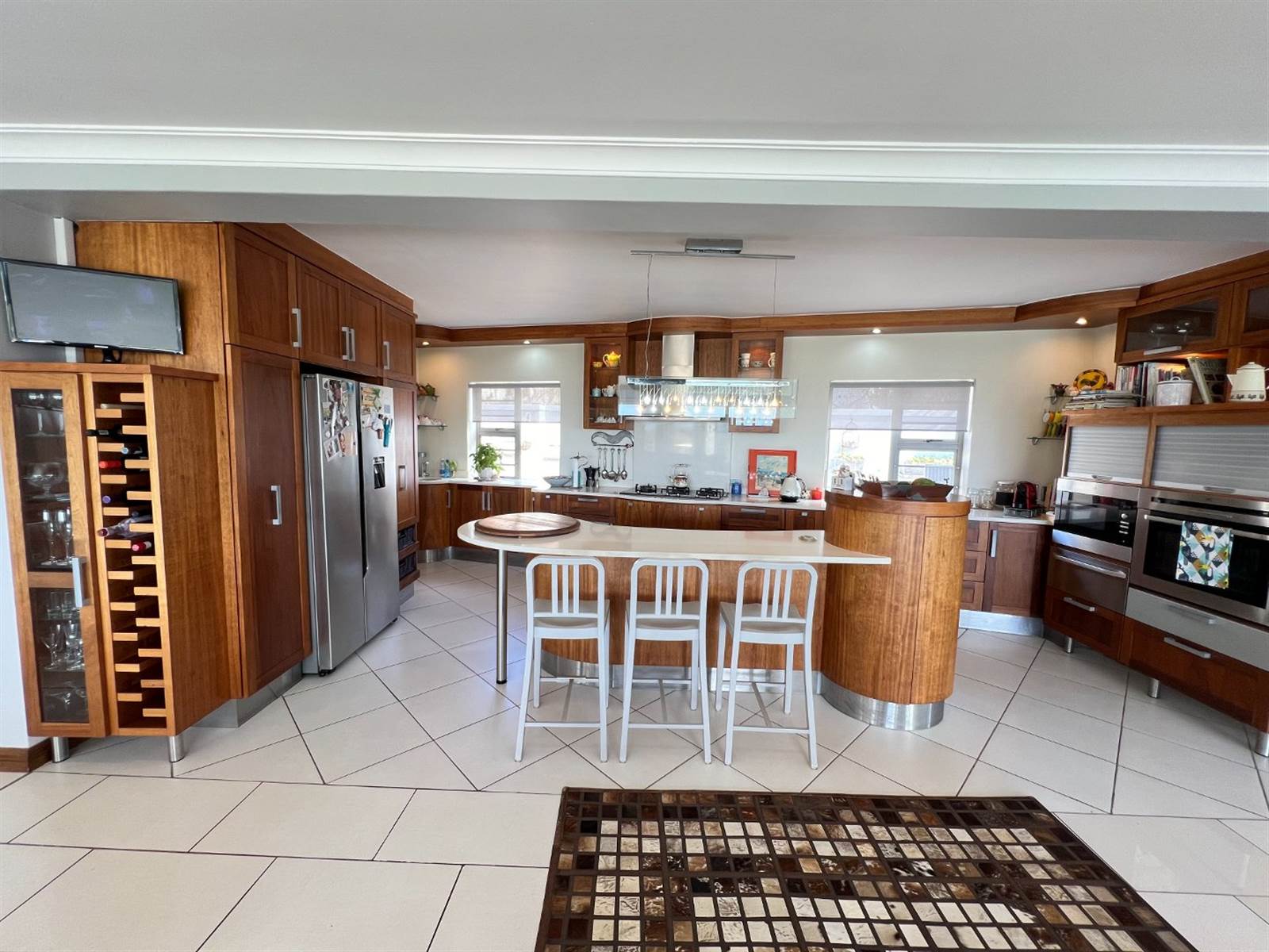 4 Bed House in Jeffreys Bay photo number 15