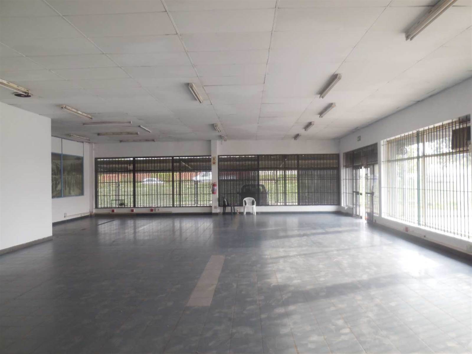 916  m² Commercial space in East Lynne photo number 13