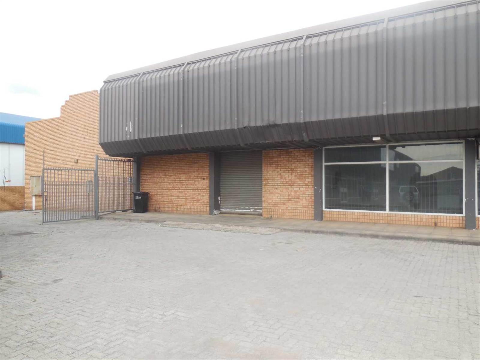 916  m² Commercial space in East Lynne photo number 2