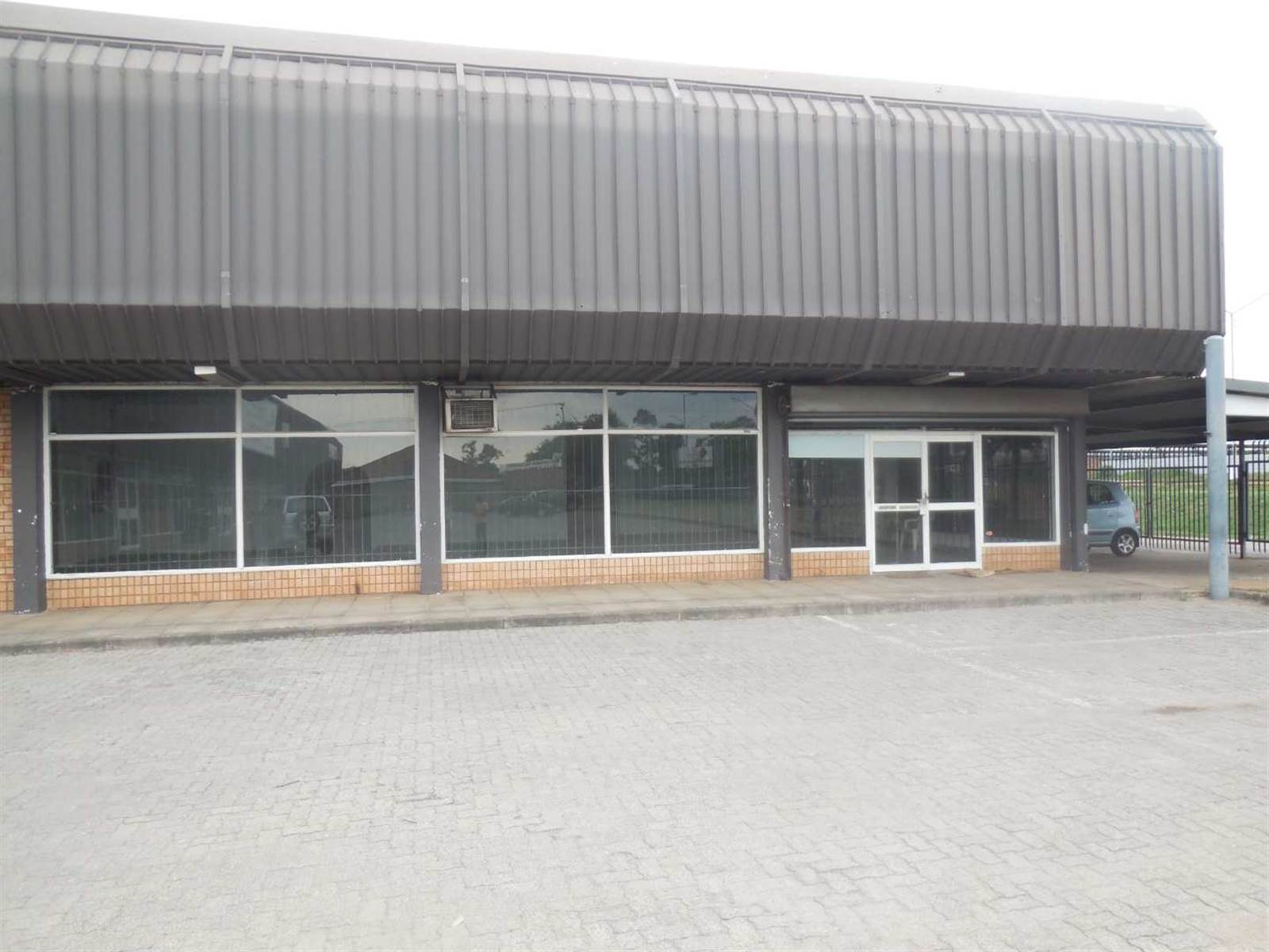 916  m² Commercial space in East Lynne photo number 1