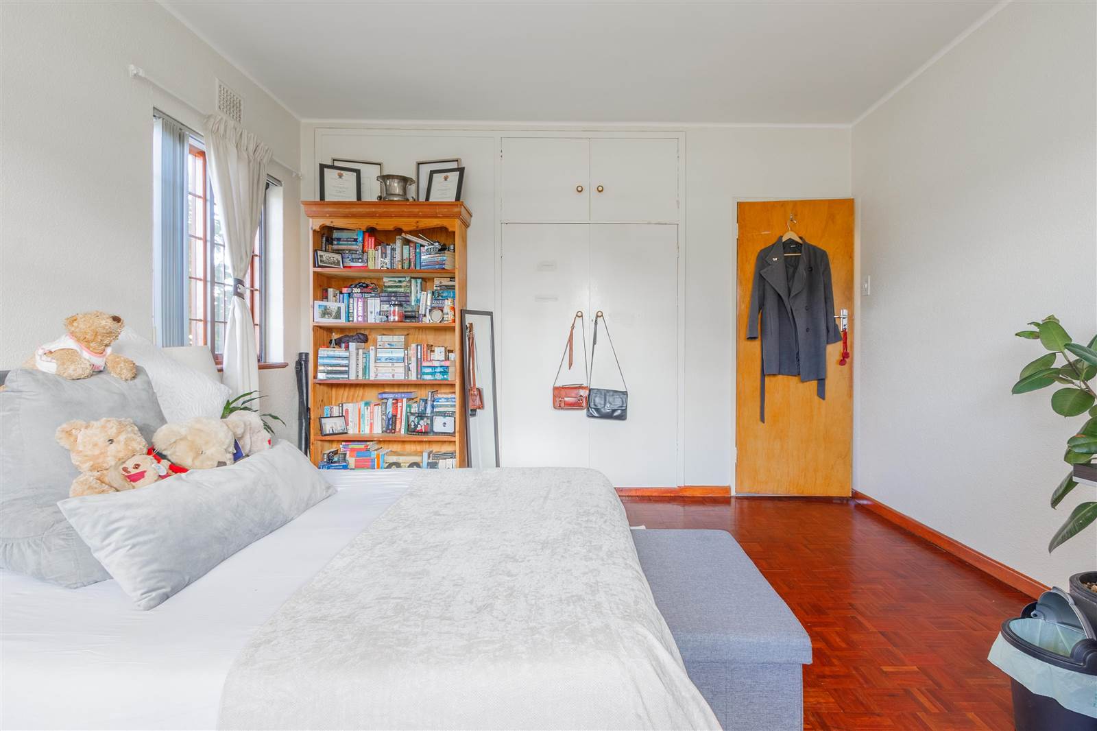2 Bed Apartment in Bergvliet photo number 8