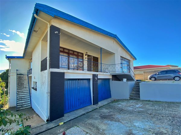 7 Bed House in Uitenhage Central