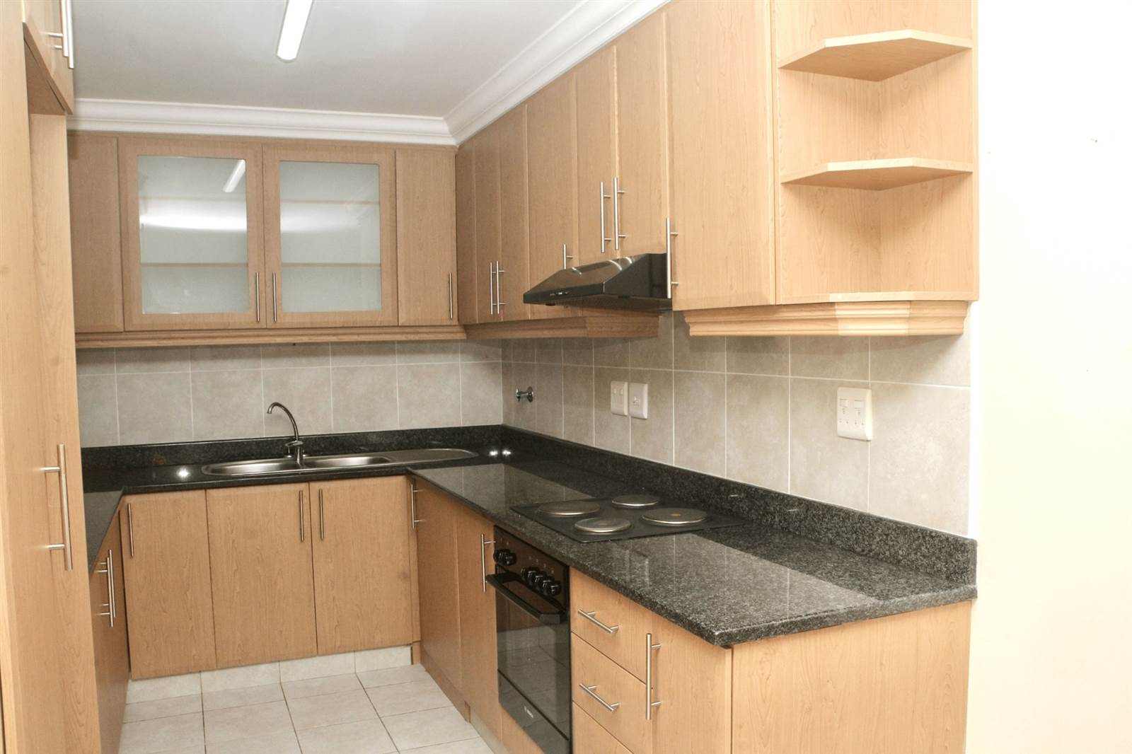 2 Bed Apartment in Bothas Hill photo number 28