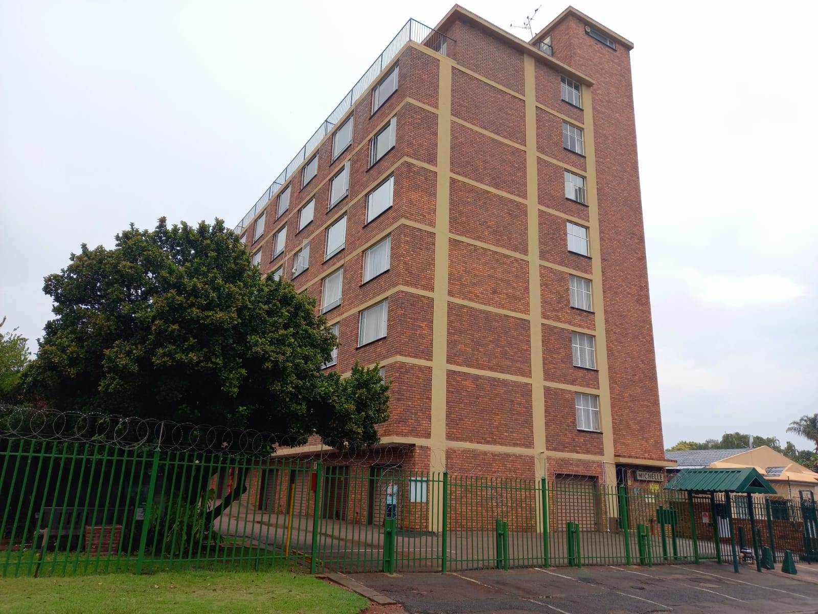 2.5 Bed Apartment in Rietfontein photo number 1