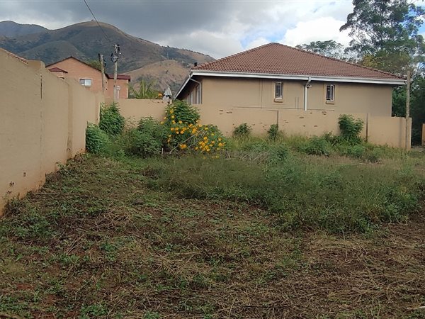 896 m² Land available in Barberton