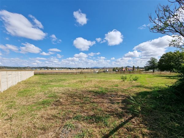 2334 m² Land available in Panorama
