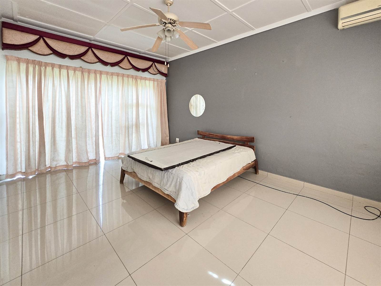 2 Bed House in Uvongo photo number 16