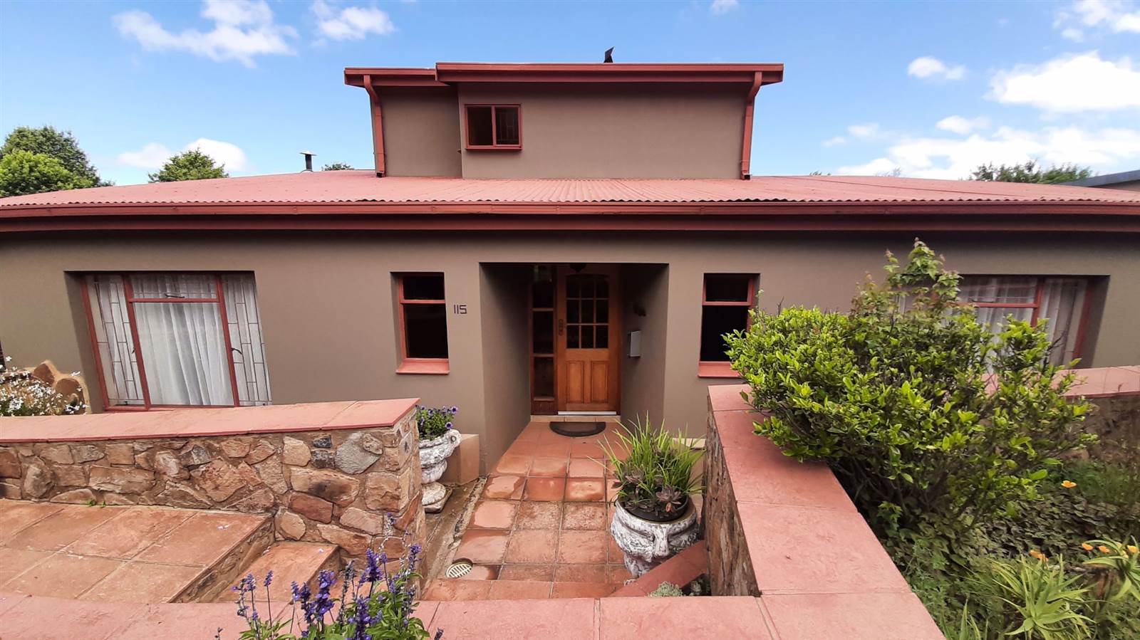 5 Bed House in Dullstroom photo number 7
