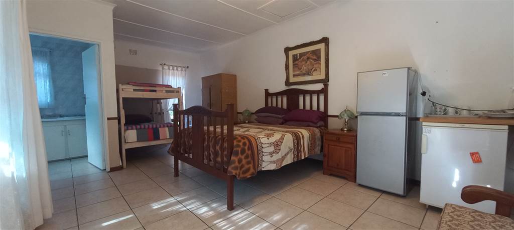 6 Bed House in Lamberts Bay photo number 12