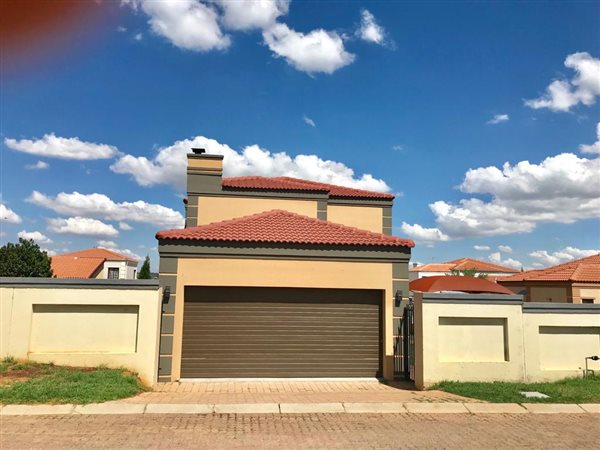3 Bedroom House 3 Bedroom House