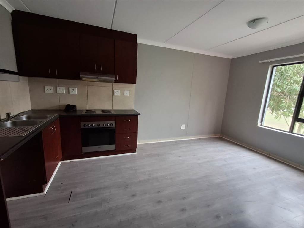 2 Bed Apartment to rent in BuhRein Estate RR4109822 Private Property