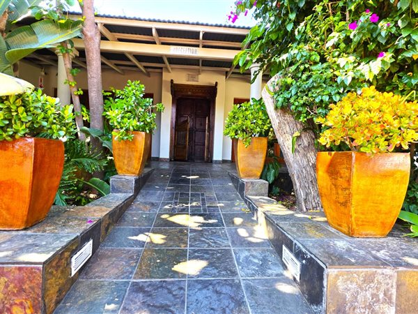 1 737 m² Commercial space 1 737 m² Commercial space