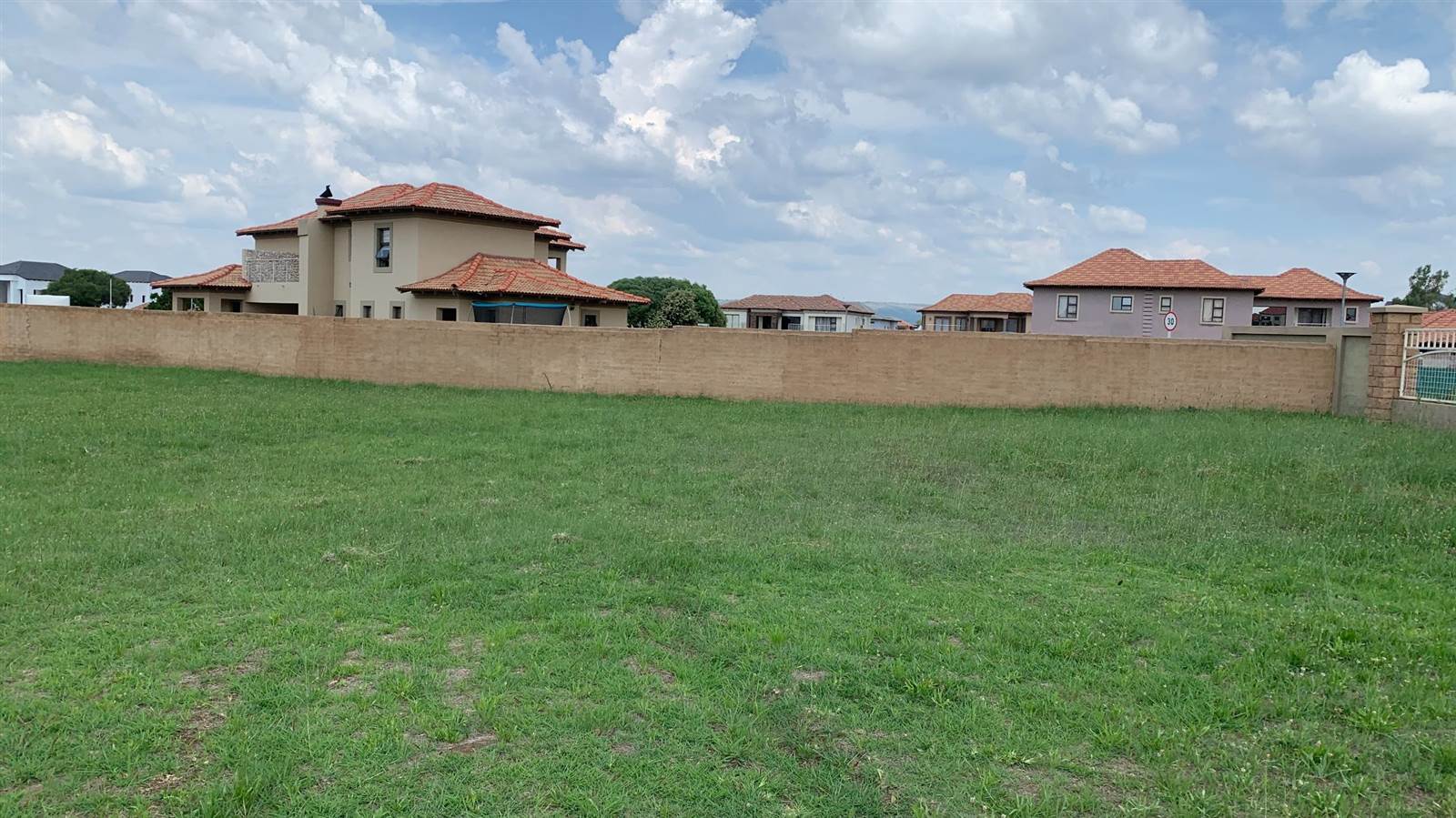 1220 m² Land available in Savannah Country Estate photo number 9