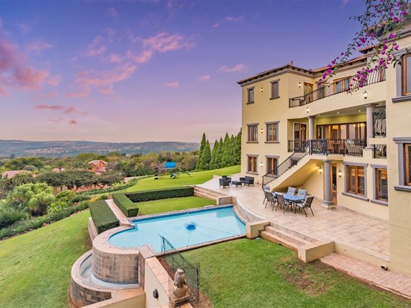 5 Bedroom House 5 Bedroom House