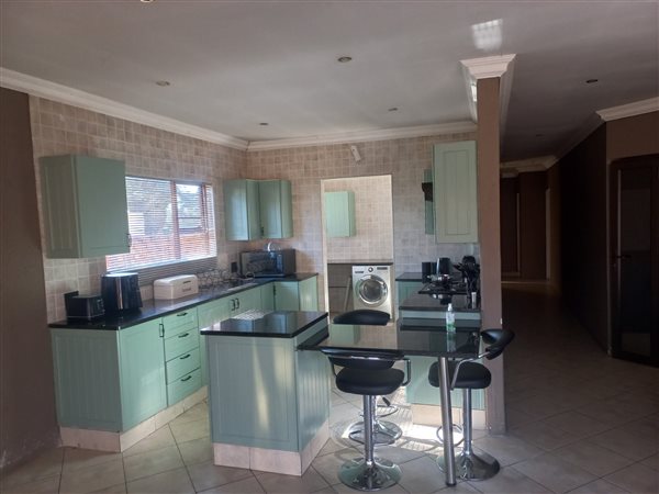 4 Bed House in Dunnottar