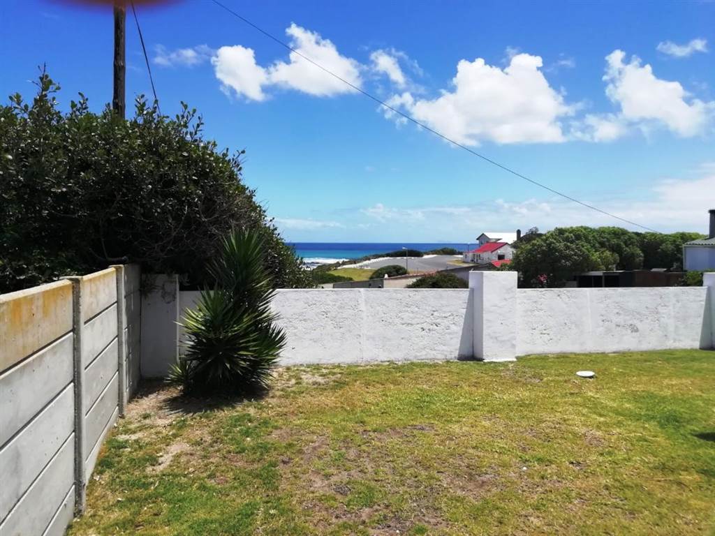 6 Bed House in Gansbaai and surrounds photo number 28