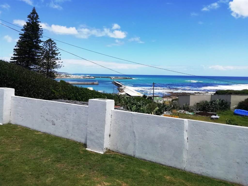 6 Bed House in Gansbaai and surrounds photo number 27