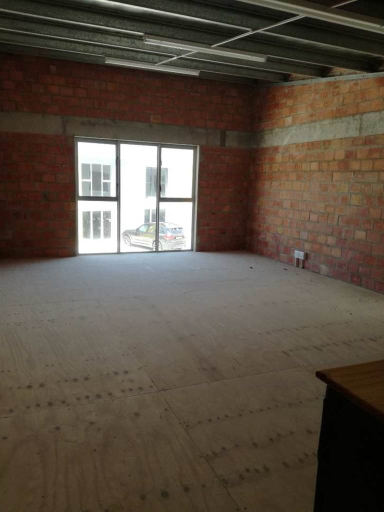 84  m² Commercial space in Fairview photo number 2