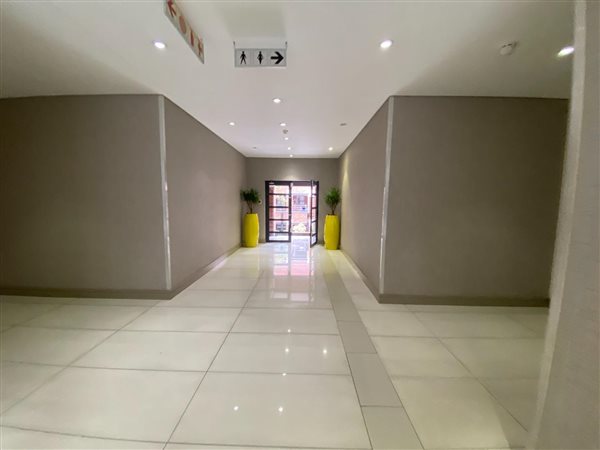 553  m² Commercial space in Parktown