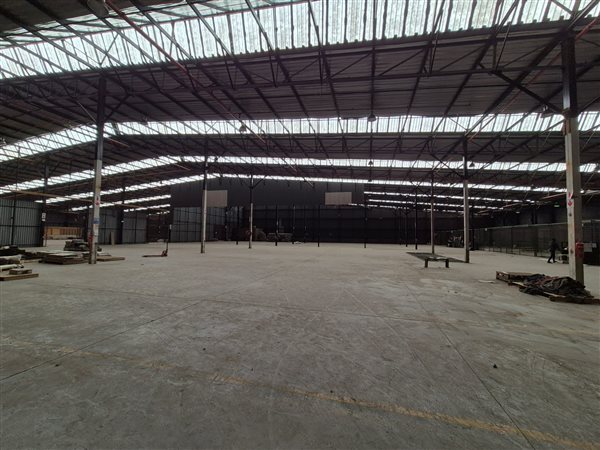 7 876 m² Industrial space 7 876 m² Industrial space