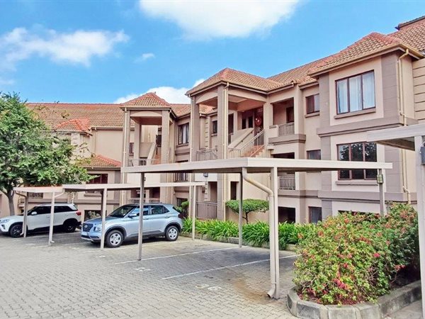 3 Bed Townhouse in Dowerglen and Ext