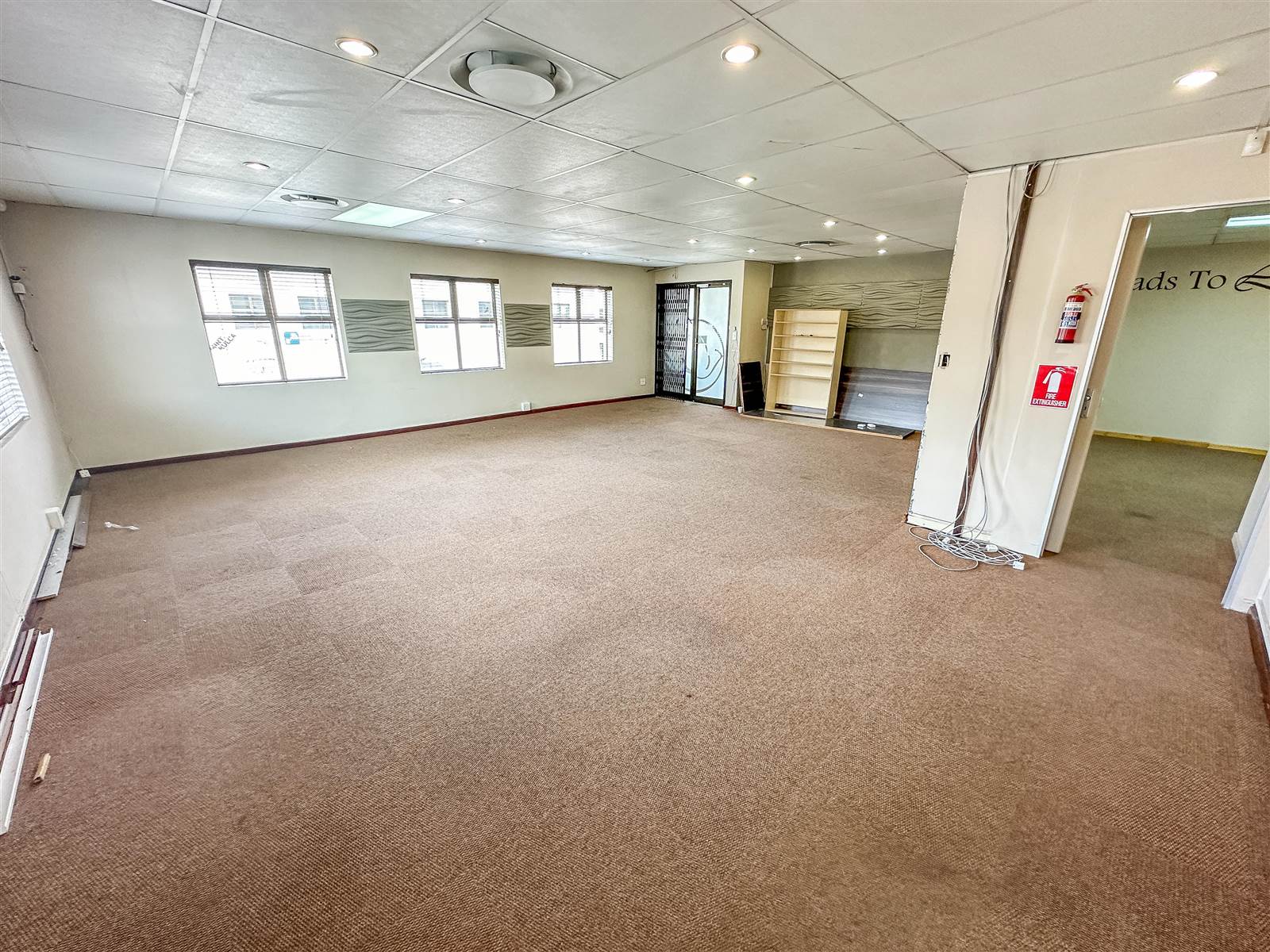 300  m² Commercial space in Tyger Valley photo number 4