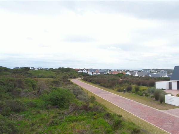 1410 m² Land available in St Francis Links