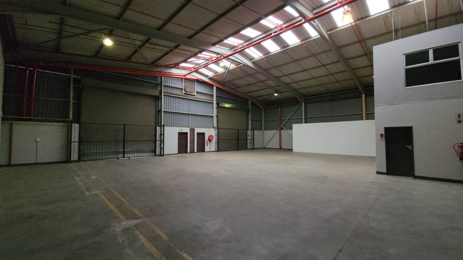 1084  m² Industrial space in Isando photo number 10