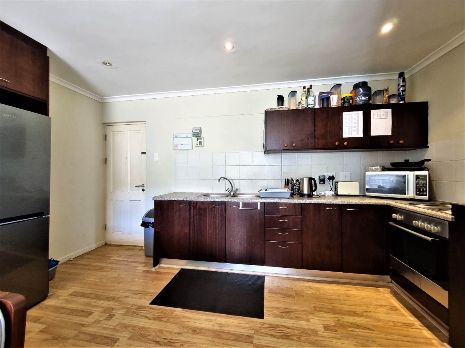 2 Bed Apartment in Wellington Central photo number 4