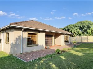 3 Bed House in Bisley