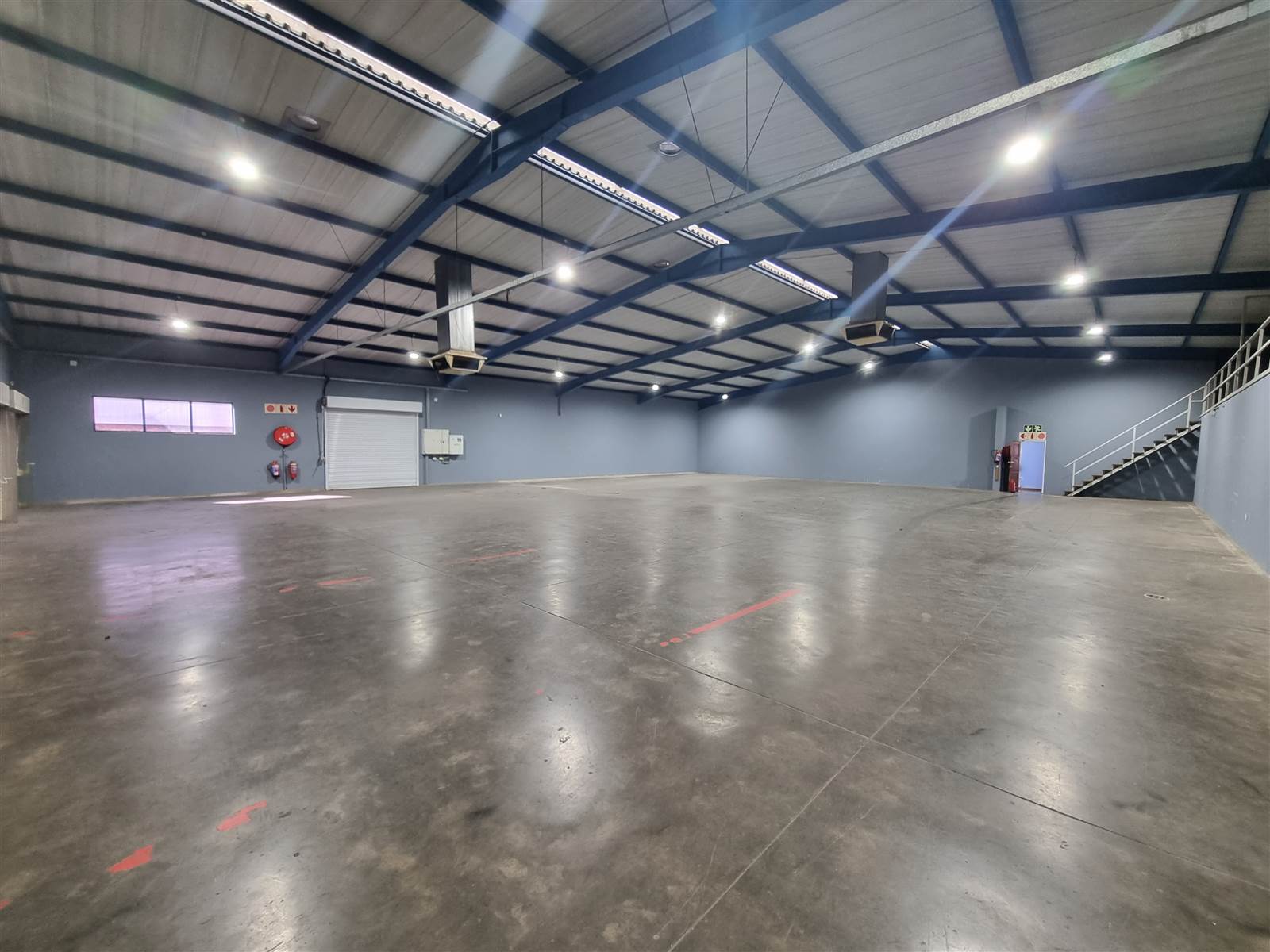 1180  m² Industrial space in Edenvale photo number 2
