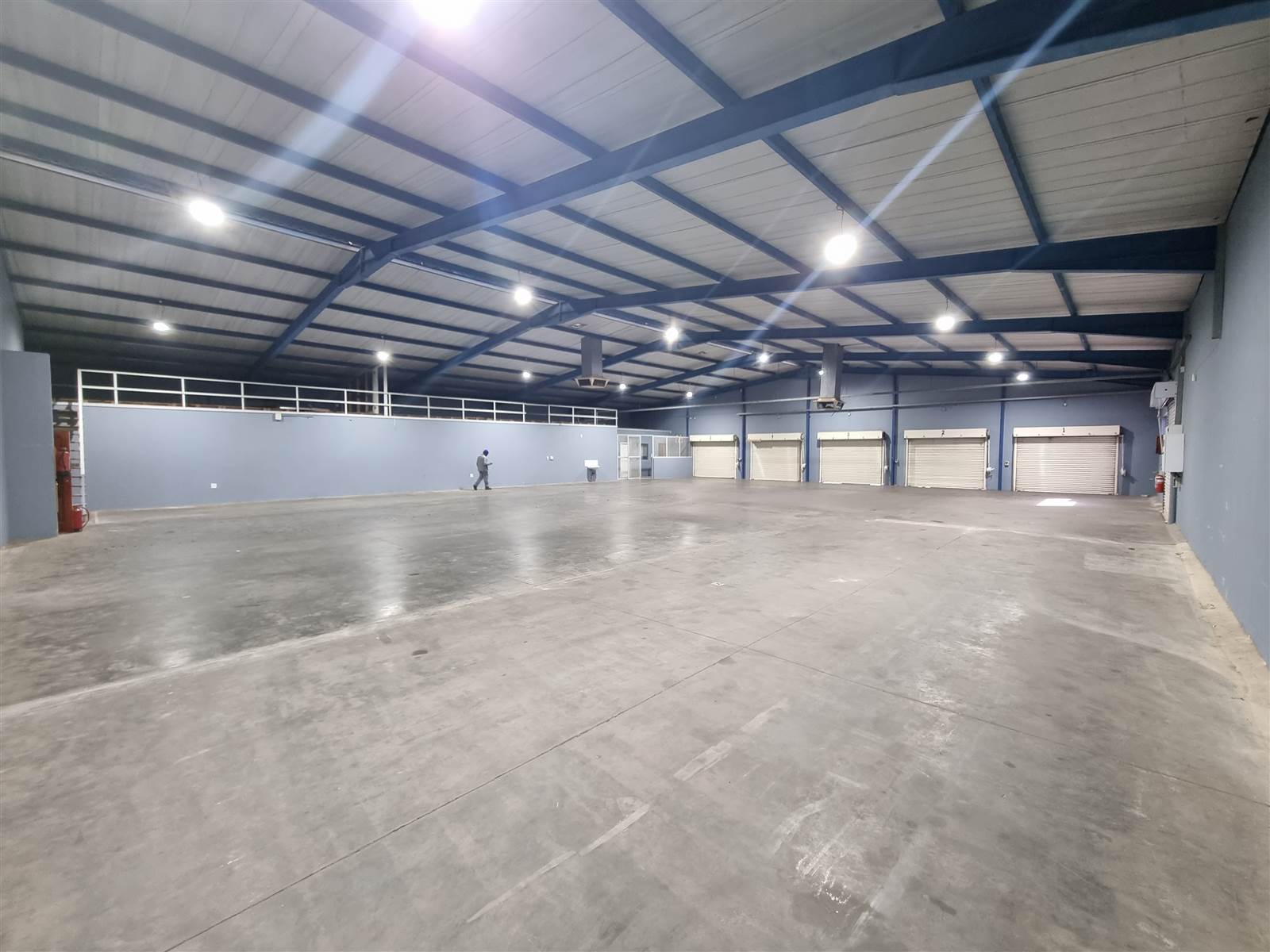 1180  m² Industrial space in Edenvale photo number 3