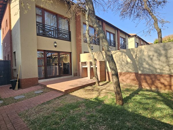 2 Bedroom Duplex 2 Bedroom Duplex