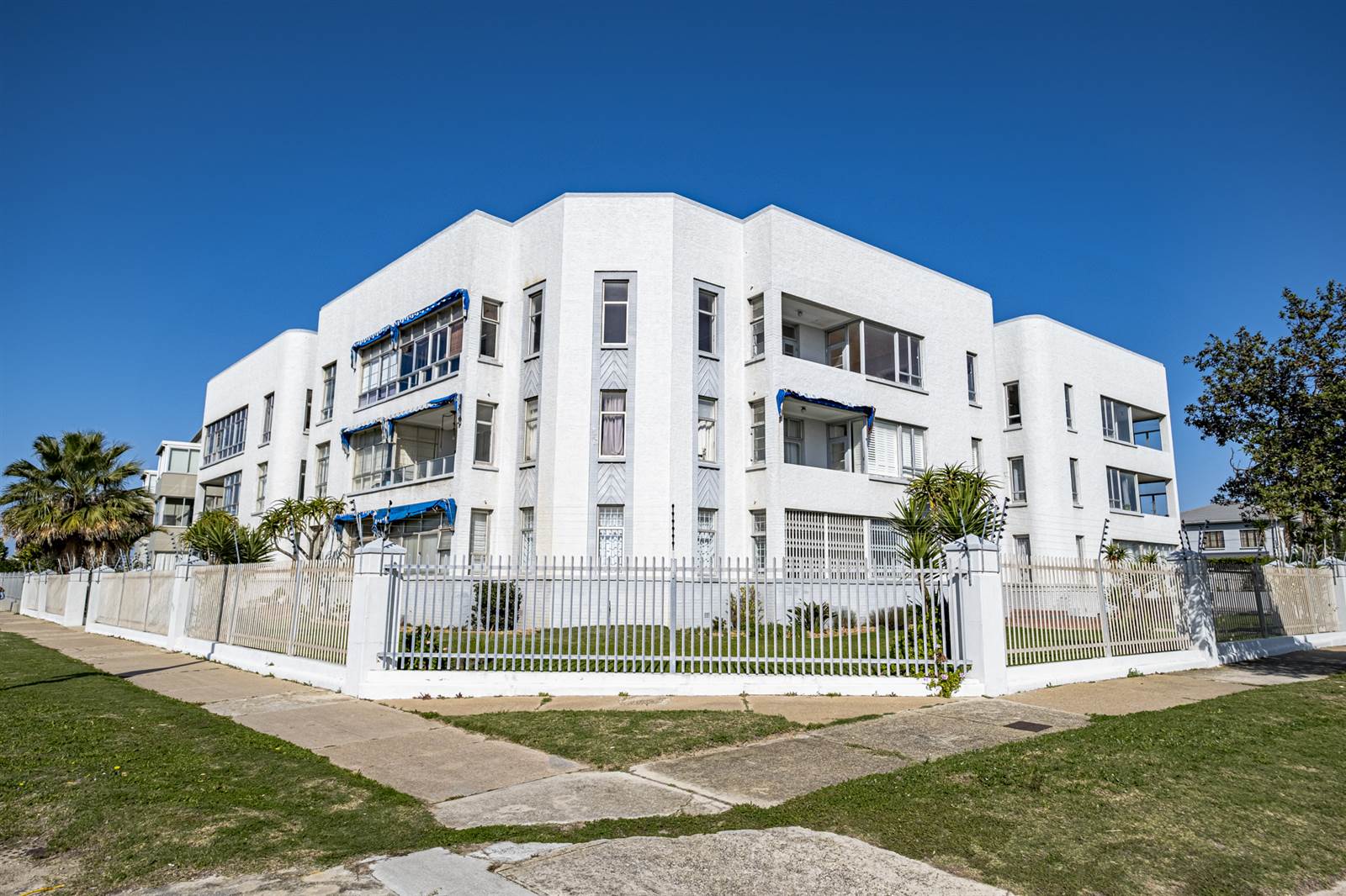 2 Bed Apartment in Summerstrand photo number 26